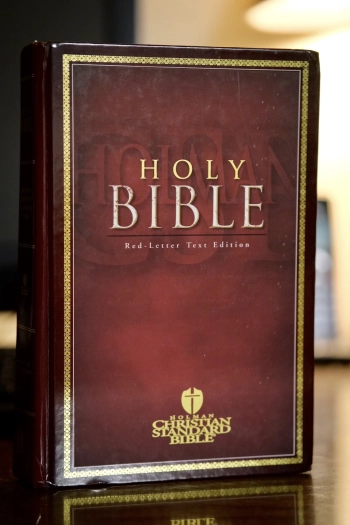 Holman Christian Standard Bible (HCSB)